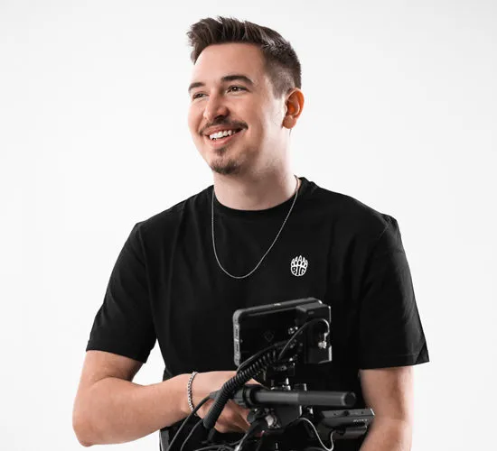 Haakon, on-set support at BIG STUDIO